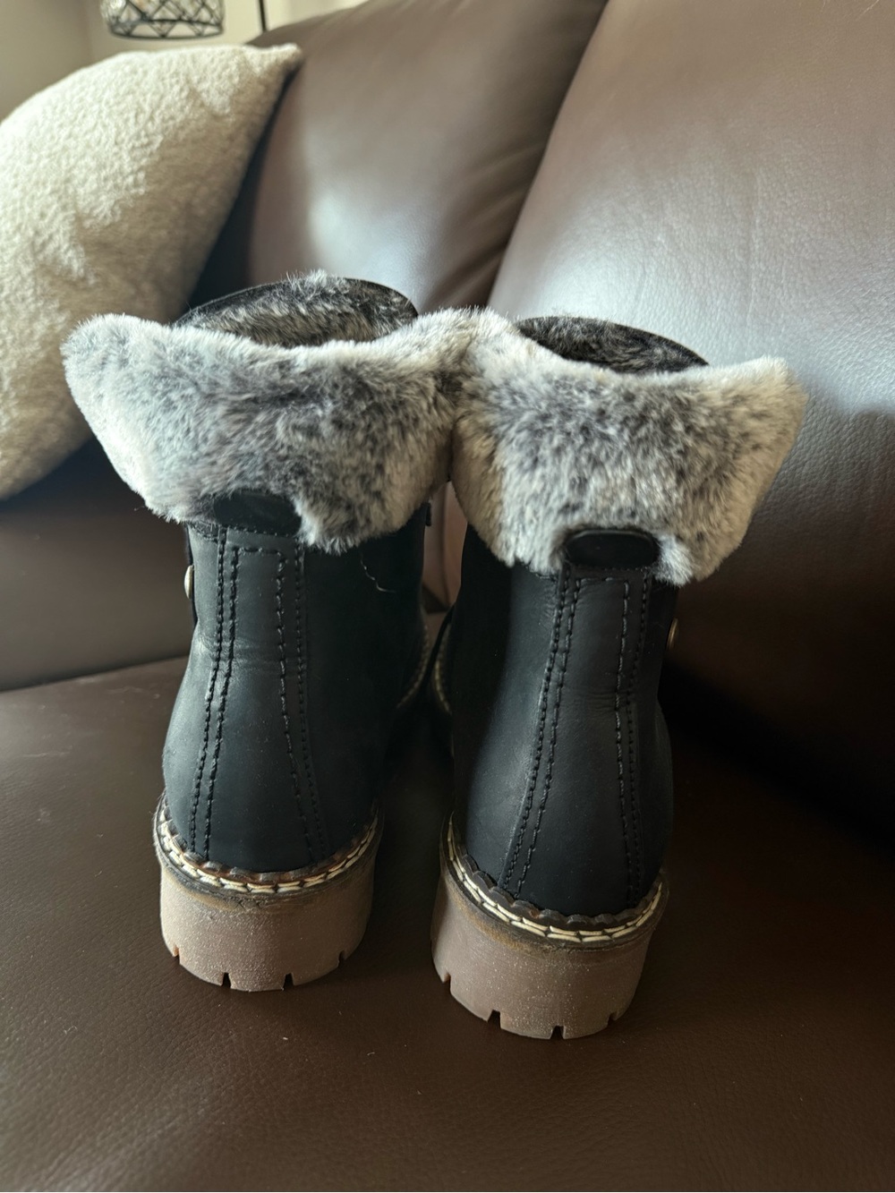 NEW Pajar Black Boots with Gray Faux-Fur Trim